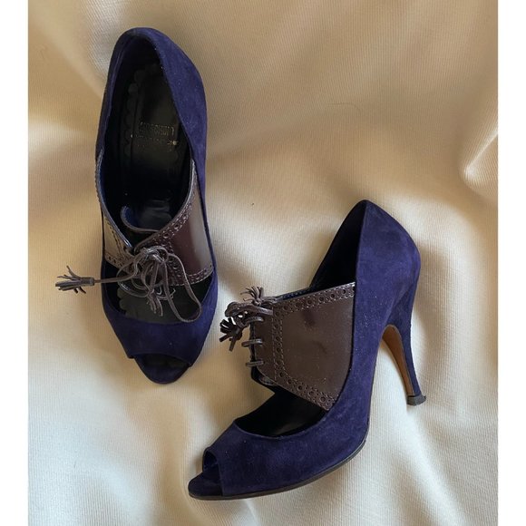 Moschino Cheap & Chic Purple Suede Peep Toe Spectators, size 38 (fits wide) - Picture 3 of 6